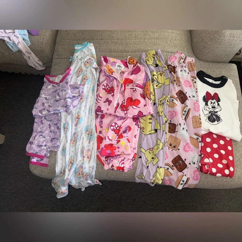 Lot of girls pajama sets size 5/6